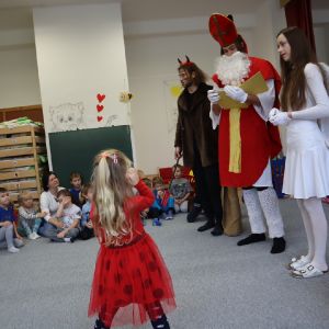 KOŤÁTKA, ZAJÍČCI A MOTÝLCI: Mikulášská besídka