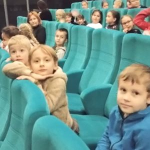 MOTÝLCI: kino „Pyšná princezna”